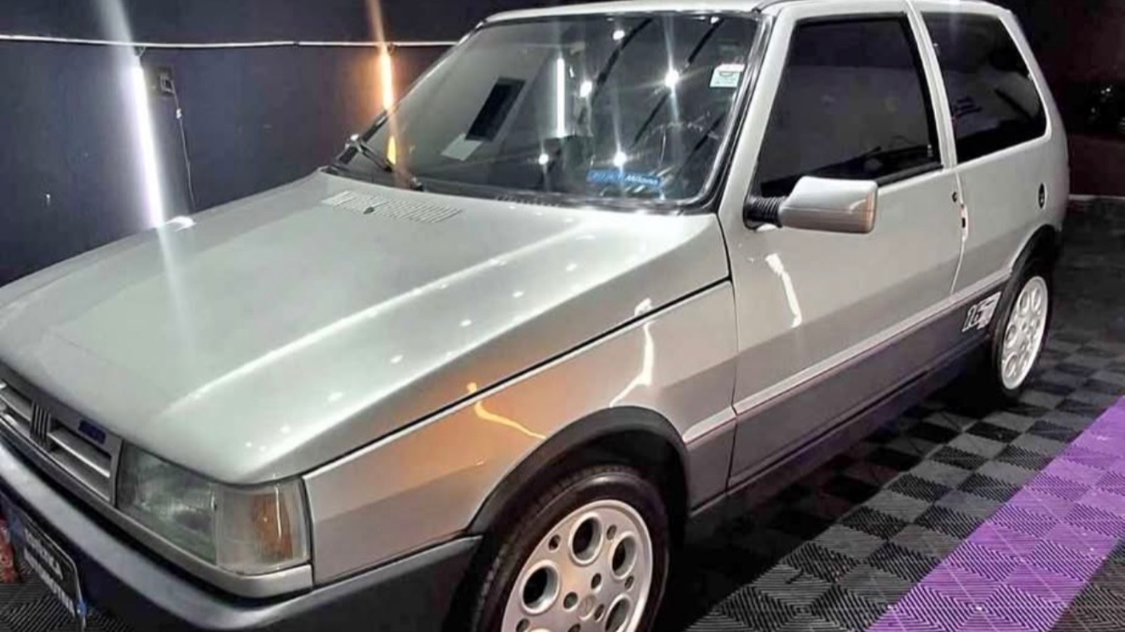 Fiat Uno 1.6R ano 1997!!